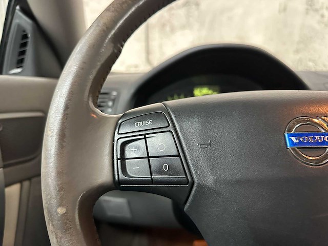 Volvo c70 convertible 2.4 d5 momentum 177pk 2007, 05-xl-ll - afbeelding 13 van  38