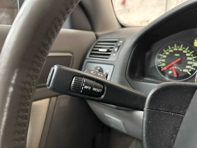 Volvo c70 convertible 2.4 d5 momentum 177pk 2007, 05-xl-ll - afbeelding 15 van  38