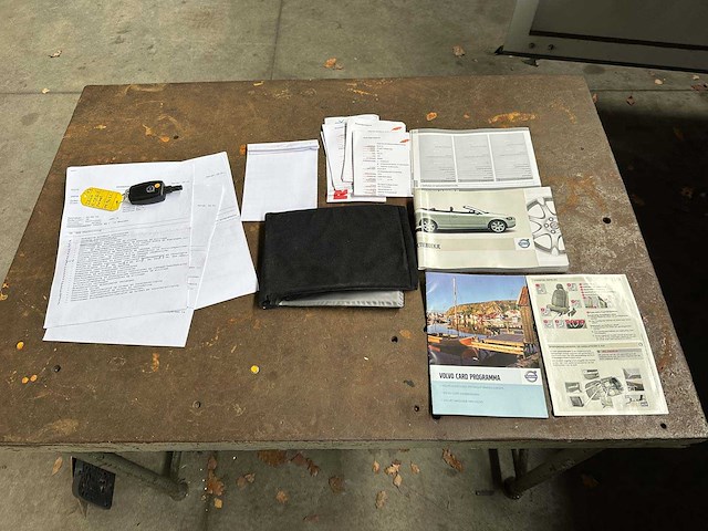 Volvo c70 convertible 2.4 d5 momentum 177pk 2007, 05-xl-ll - afbeelding 32 van  38