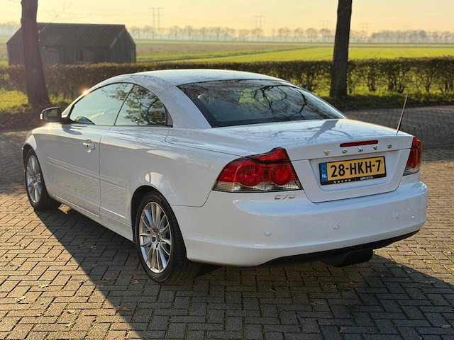 Volvo c70 convertible 2.4i momentum 28-hkh-7 - afbeelding 2 van  26