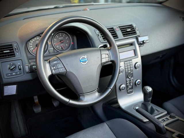 Volvo c70 convertible 2.4i momentum 28-hkh-7 - afbeelding 5 van  26