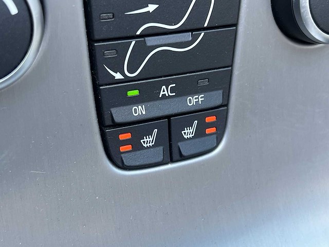 Volvo c70 convertible 2.4i summum 2006 | youngtimer | ts-297-h - afbeelding 13 van  30