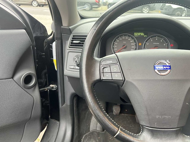 Volvo c70 convertible 2.5 t5 summum 2007 | youngtimer | 85-tr-tx - afbeelding 14 van  30