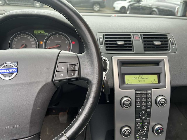 Volvo c70 convertible 2.5 t5 summum 2007 | youngtimer | 85-tr-tx - afbeelding 15 van  30