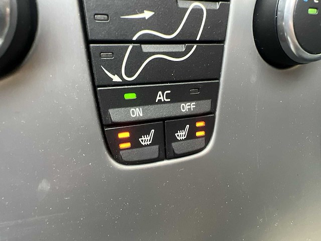 Volvo c70 convertible 2.5 t5 summum 2007 | youngtimer | 85-tr-tx - afbeelding 18 van  30