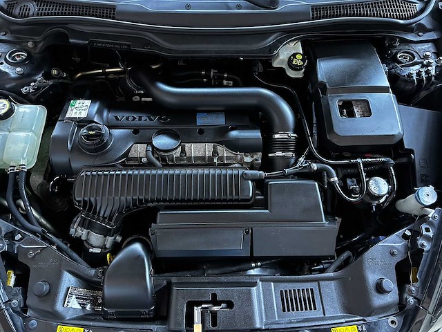 Volvo c70 t5 2.5 l5 220pk 2007 youngtimer - afbeelding 27 van  34
