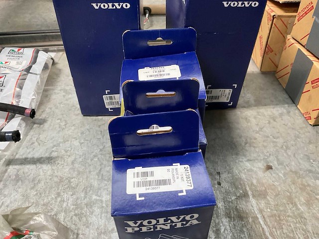Volvo different parts (5x) - afbeelding 6 van  6