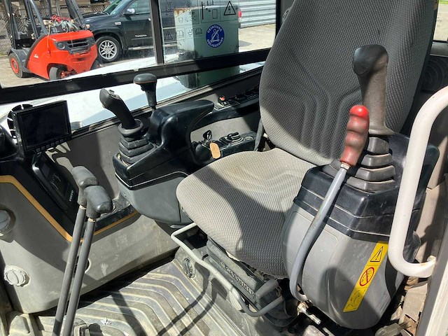 Volvo ecr88d backhoe loader 2013 - afbeelding 8 van  17
