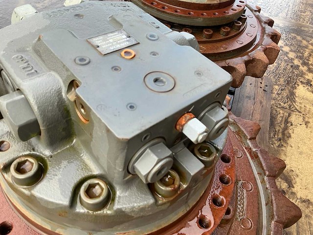 Volvo em140-74/141-1 2x rupsmotor - afbeelding 15 van  18