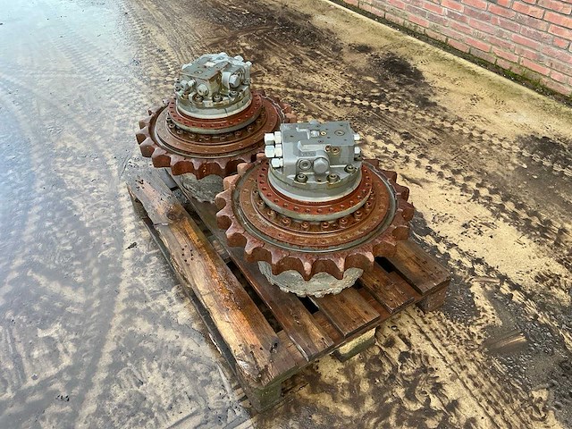 Volvo em140-74/141-1 2x rupsmotor - afbeelding 1 van  18