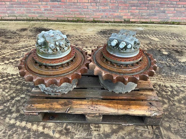 Volvo em140-74/141-1 2x rupsmotor - afbeelding 2 van  18