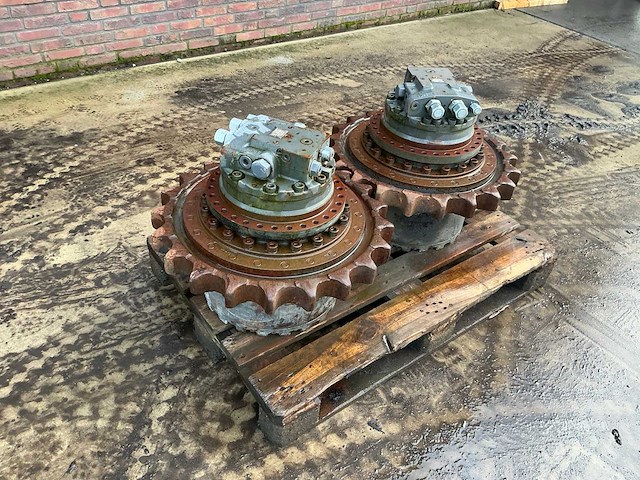 Volvo em140-74/141-1 2x rupsmotor - afbeelding 12 van  18