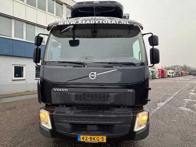 Volvo fe refrigerated truck with dhollandia tail lift | 42-bkg-5 i - afbeelding 13 van  15