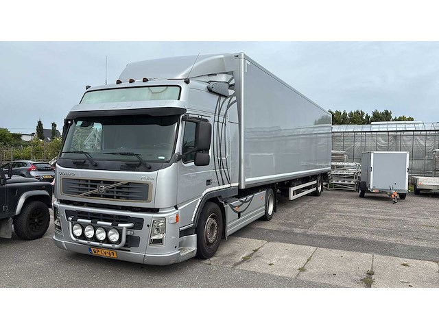 Volvo fm9 4x2t fal6.7 rad-a4 automaat, bp-lv-69 - afbeelding 1 van  2