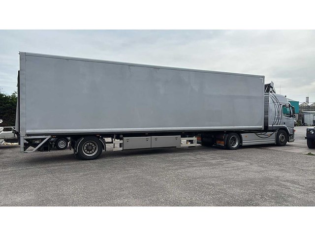 Volvo fm9 4x2t fal6.7 rad-a4 automaat, bp-lv-69 - afbeelding 2 van  2