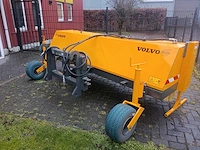 Volvo hydraulische veegborstel 3.050 mm met 19 reserveborstels - afbeelding 9 van  9