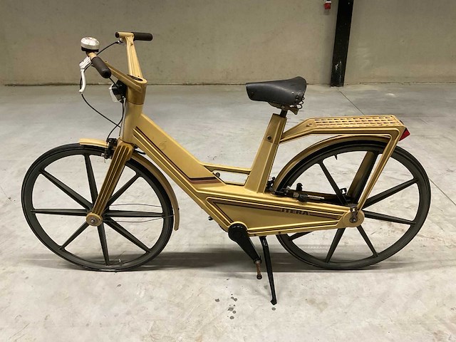 Volvo itera plastic fiets - afbeelding 8 van  11
