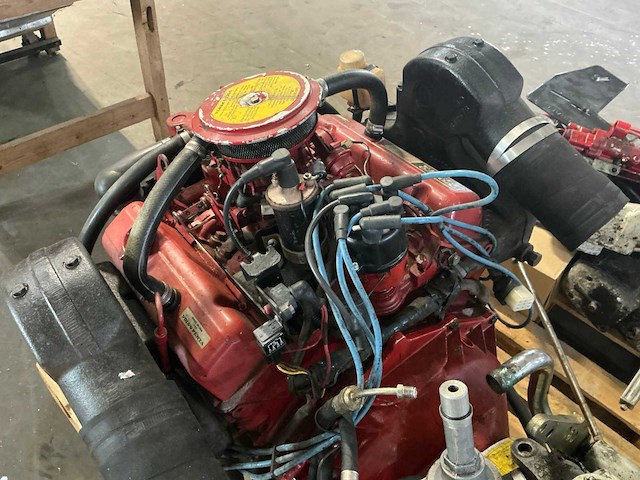 Volvo penta aq175a binnenboordmotor met staartstuk - afbeelding 6 van  7