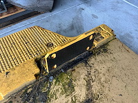 Volvo r168 contragewichten - afbeelding 8 van  10