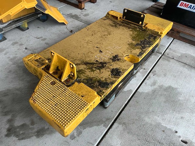 Volvo r168 contragewichten - afbeelding 5 van  10