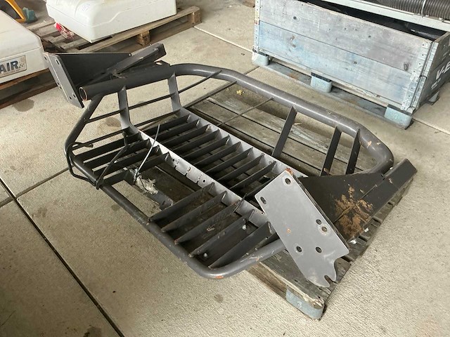 Volvo radiator gril beschermer - afbeelding 3 van  9