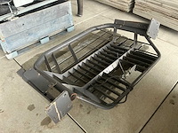 Volvo radiator gril beschermer - afbeelding 4 van  9