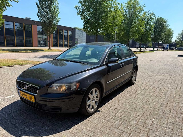 Volvo s40 1.8 momentum, 62-px-ng - afbeelding 1 van  13