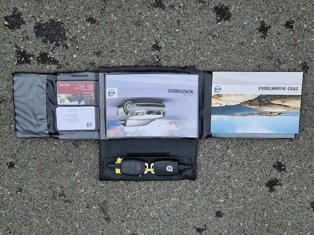 Volvo s40 2.0 d3 momentum | 32-skl-5 - afbeelding 12 van  17