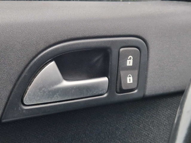 Volvo s40 2.0 d3 momentum | 57-01-16 - afbeelding 9 van  33