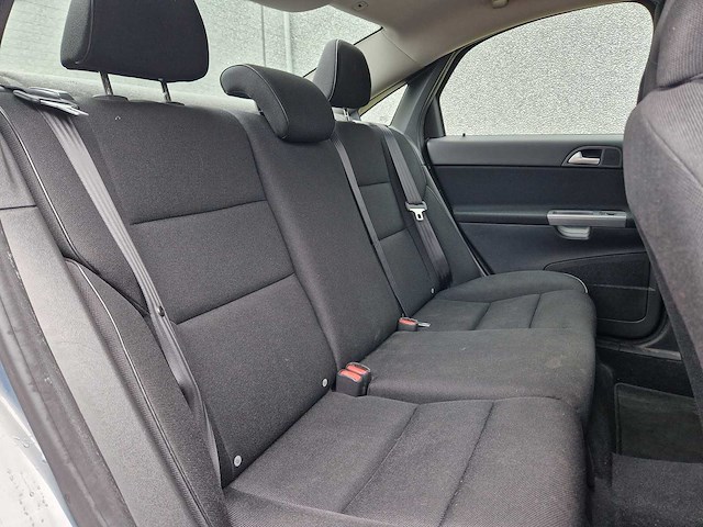Volvo s40 2.0 d3 momentum | 57-01-16 - afbeelding 12 van  26