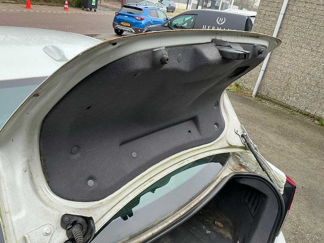 Volvo s40 personenauto (jj-668-v) - afbeelding 16 van  27