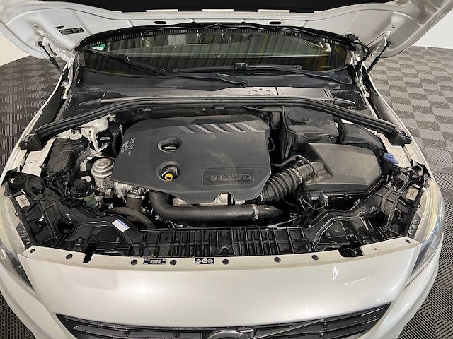 Volvo s60 1.6 d2 r-design, 8-tkd-90 - afbeelding 3 van  6