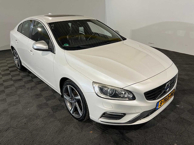 Volvo s60 1.6 d2 r-design, 8-tkd-90 - afbeelding 2 van  23