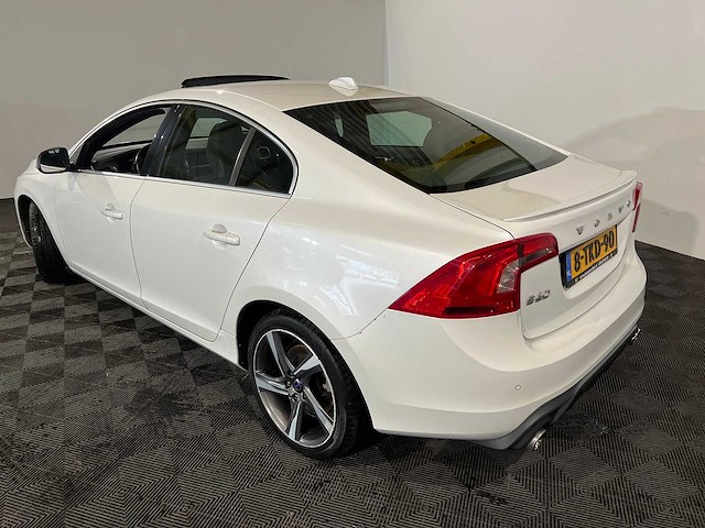 Volvo s60 1.6 d2 r-design, 8-tkd-90 - afbeelding 12 van  23