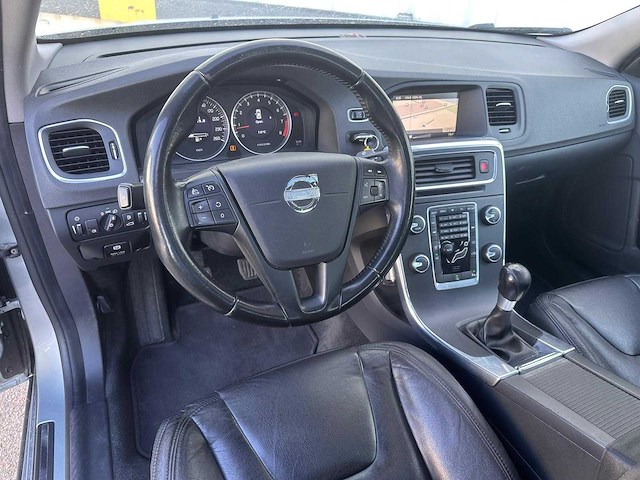 Volvo s60 1.6 t3 kinetic; 17-xlg-5 - afbeelding 4 van  17