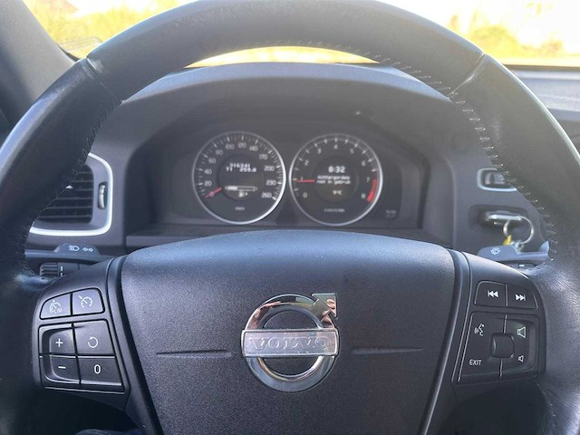 Volvo s60 1.6 t3 kinetic; 17-xlg-5 - afbeelding 5 van  17