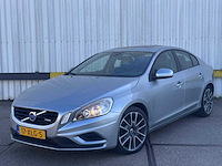 Volvo s60 1.6 t3 kinetic; 17-xlg-5 - afbeelding 1 van  17