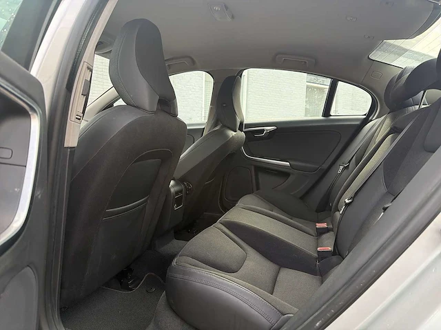 Volvo s60 2.0t | 53-nhd-5 i - afbeelding 19 van  29