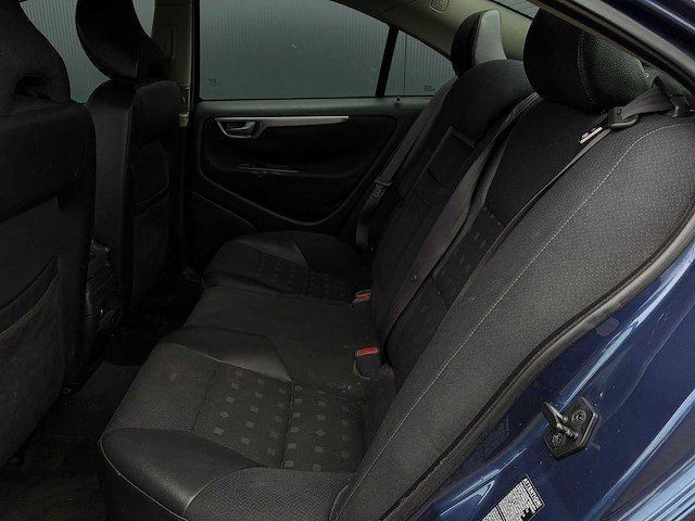 Volvo s60 2.4 2003 | 11-ln-vg iaw - afbeelding 9 van  22