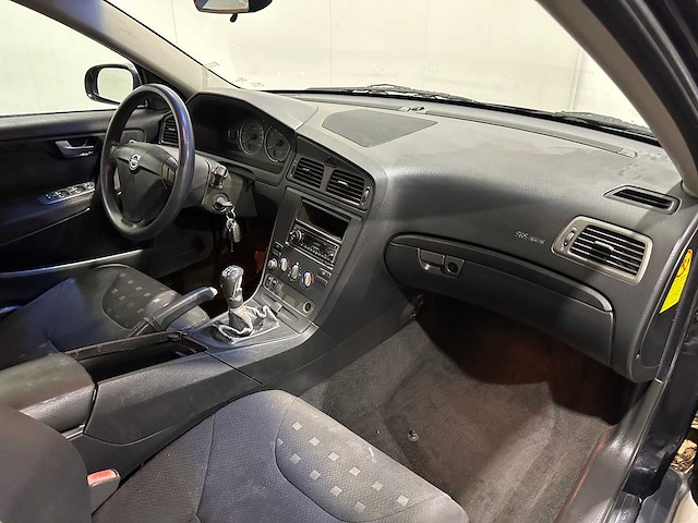 Volvo s60 2.4 47-lh-zz - afbeelding 3 van  18