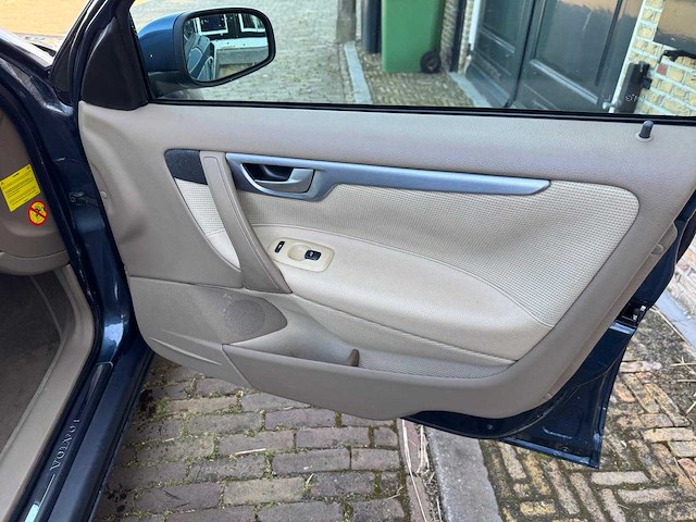 Volvo s60 2.4 kinetic automaat 57-rf-ng - afbeelding 8 van  20