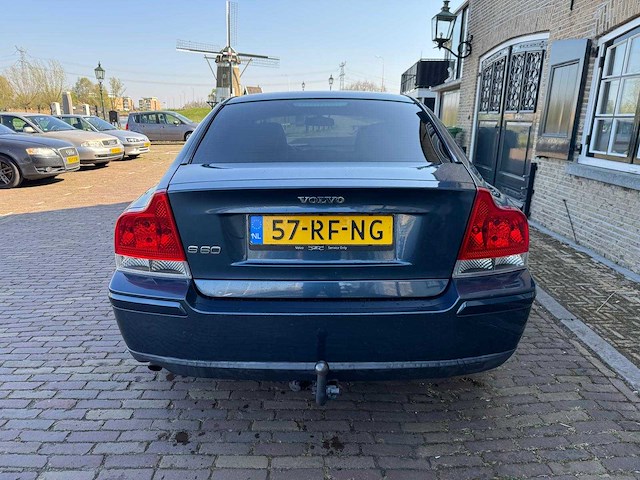 Volvo s60 2.4 kinetic automaat 57-rf-ng - afbeelding 14 van  20