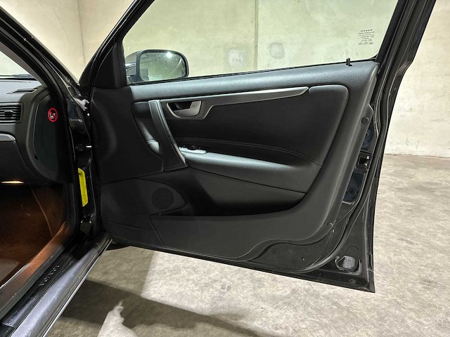 Volvo s60 2.4d kinetic 125pk 2005 (origineel-nl), 08-rt-rg - afbeelding 29 van  46