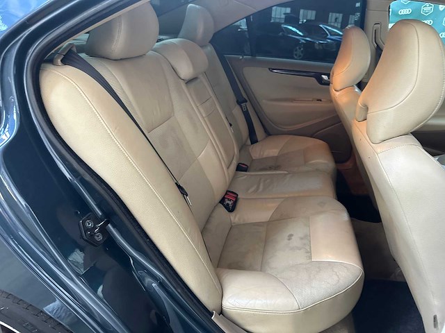 Volvo s60 2.4d momentum 163pk 2007, 07-xl-gt - afbeelding 27 van  38