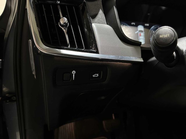 Volvo s90 2.0 d4 inscription 190pk 2016, h-594-bn - afbeelding 26 van  60