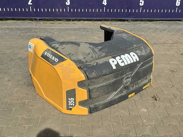 Volvo shovel motorkap - afbeelding 1 van  2