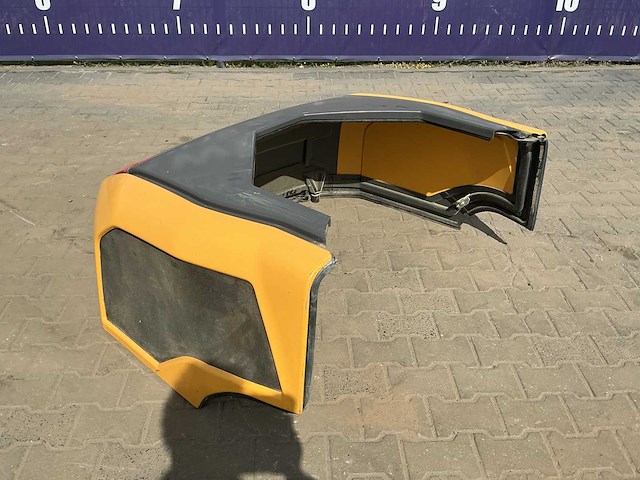 Volvo shovel motorkap - afbeelding 3 van  4