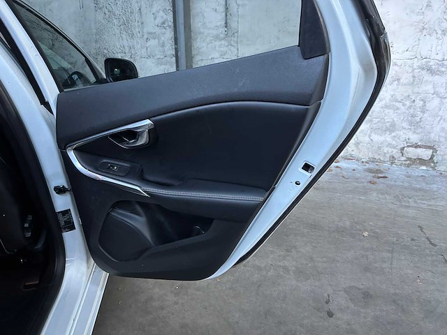 Volvo v40 1.5 t3 polar+ sport 152pk 2019, g-819-bh - afbeelding 30 van  42