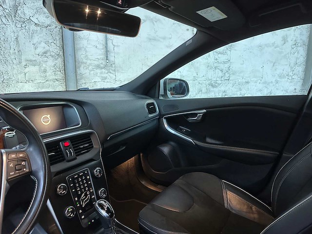 Volvo v40 1.5 t3 polar+ sport 152pk 2019, g-819-bh - afbeelding 19 van  42