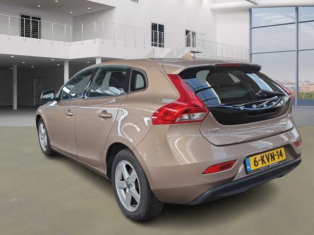 Volvo v40 1.6 d2 kinetic; 6-kvn-14 - afbeelding 11 van  16